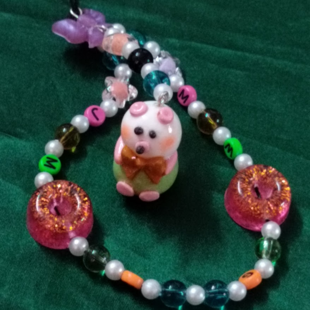 Green Laura – Your Cozy Little Cheer-Up Charm